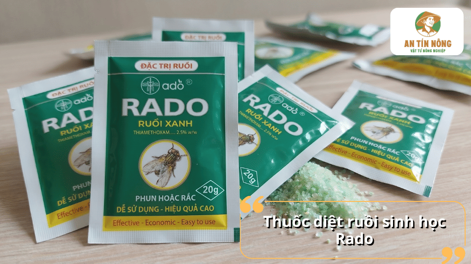 Thuốc diệt ruồi Rado dạng bột giúp thu hút và tiêu diệt ruồi hiệu quả, dễ sử dụng trong gia đình
